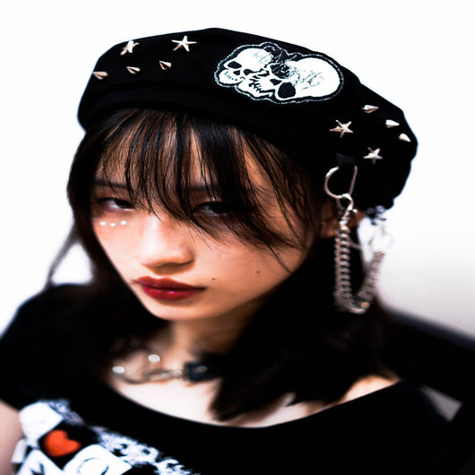 Boina Punk Rock Calavera con Cadena - Estilo Alternativo Rebel - Image 3