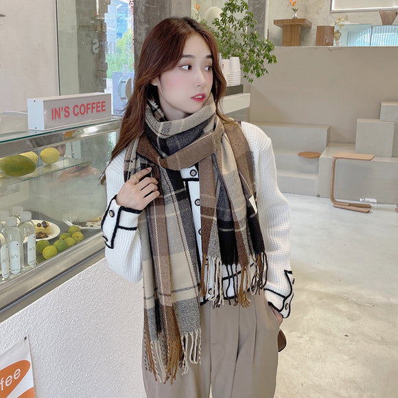 Mid-Length Retro Scottish Design Cashmere Scarf