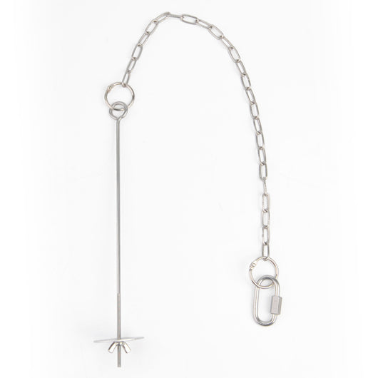 Stainless steel fruit fork bird feeder with a long skewer, chain, and carabiner for hanging fruits and vegetables. - Image 4