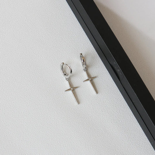 Pendientes de Cruz con Brillantes, Diseño Sencillo y Elegante - Image 21