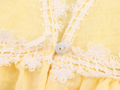 Blusa Elegante con Ribete de Encaje para Mujer - Image 9