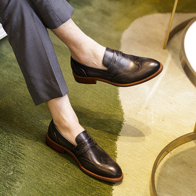 Zapatos Loafers de Cuero Artesanales con Detalle Tallado para Hombre - Image 5