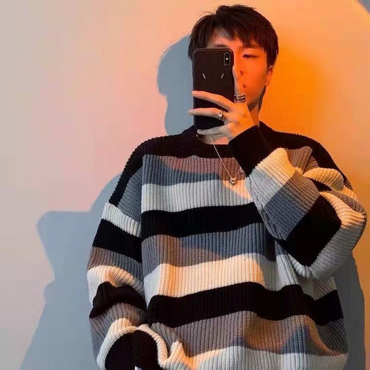 Suéter a Rayas Holgado para Hombre - Estilo Relajado y Moderno - Image 9
