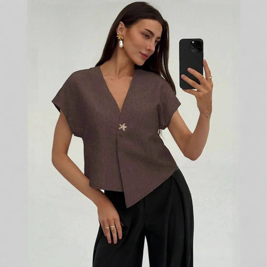 Blusa Elegante Cuello V con Cintura Marcada y Hombros Amplios - Image 8