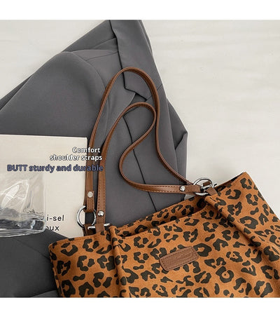 Bolsa Grande de Lona con Estampado de Leopardo para Hombro - Image 17