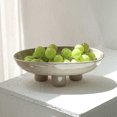 Plato de Frutas Minimalista de Cerámica Artesanal con Tres Patas - Image 2