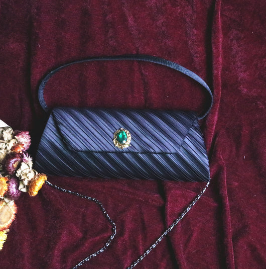 Bolso Vintage Crossbody con Cadena de Perforación y Asa de Mano - Image 19