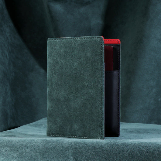 Portadocumentos de Cuero Alcántara - Cartera Multifuncional para Pasaporte y Certificados - Image 7