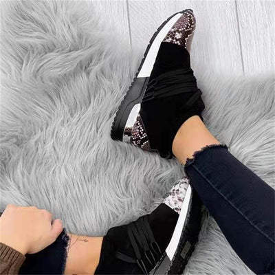 Tenis Casuales para Mujer con Estampado de Serpiente y Cordones - Image 9