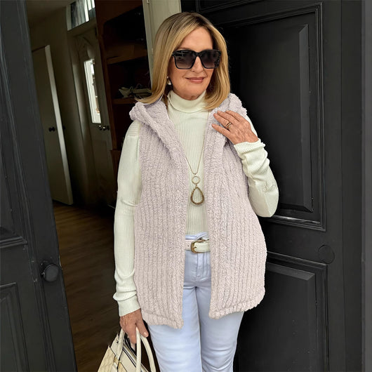 Chaleco Fuzzy sin Mangas con Capucha para Mujer - Comodidad y Estilo - Image 3