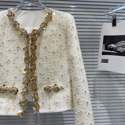 Abrigo Tweed Corto Lujo con Detalles de Flores y Perlas - Image 12