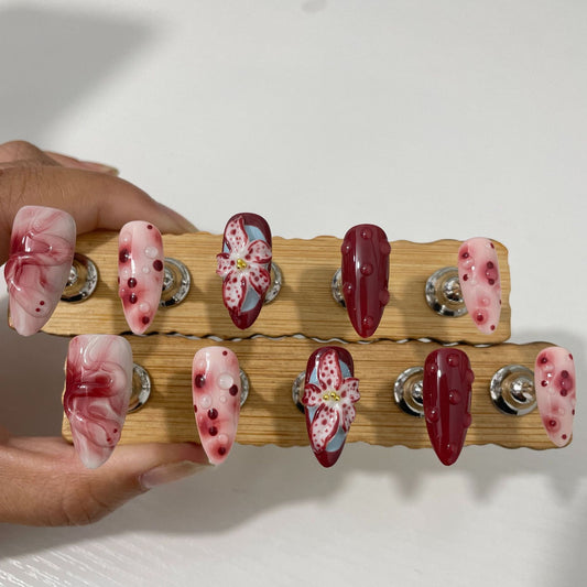 Uñas Postizas Talladas 3D con Diseño Floral Pintado a Mano - Image 2