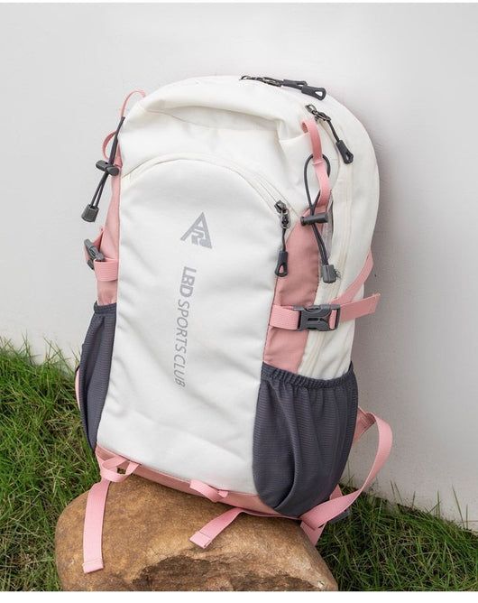 Mochila de Senderismo Impermeable con Almacenamiento Versátil - Image 17