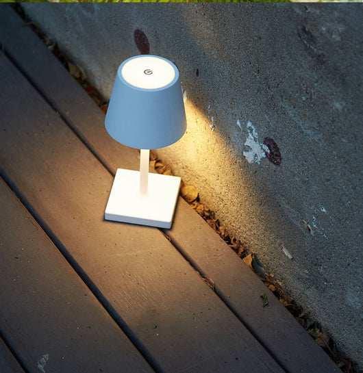 Lámpara de Mesa LED Táctil Nórdica Moderna - Aluminio Metal Diseño Hotel - Image 17