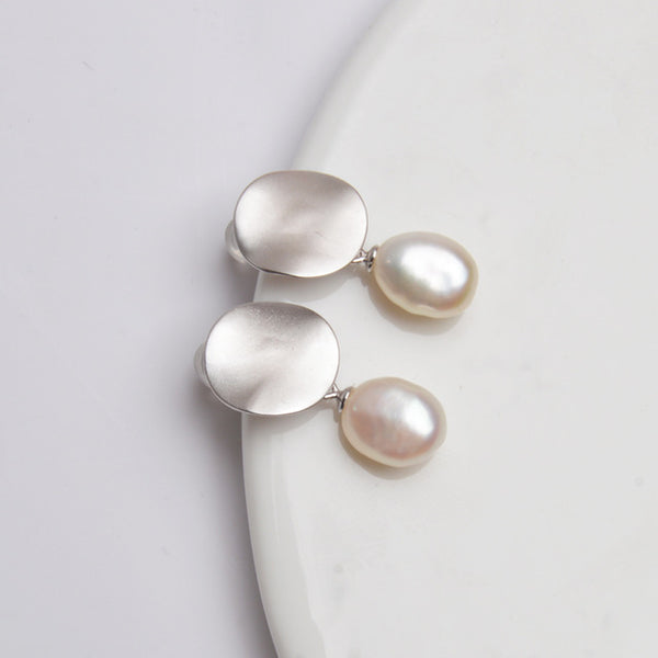Aretes de Perlas de Agua Dulce en Plata