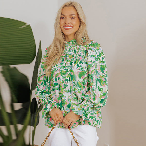 Blusa Cuello Alto de Chifón con Estampado a Juego de Colores