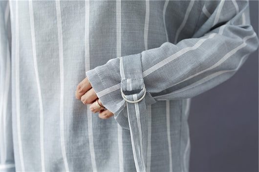 Camisa Rayada Suelta y Slim con Cuello en V y Mangas Largas - Image 9