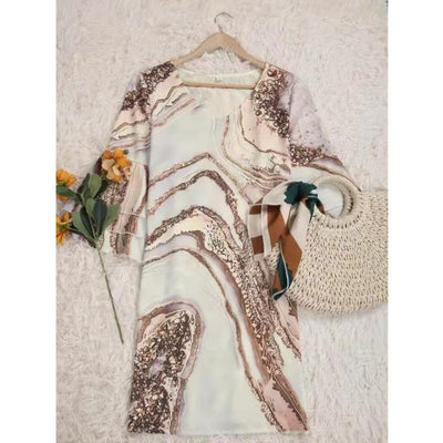 Vestido V-Neck con Volantes y Estampado de Mármol Dorado - Image 13