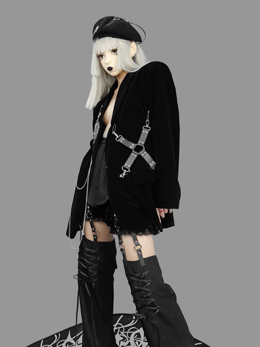 Blazer de Terciopelo Negro Gótico con Hombreras para Mujer - Image 6