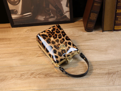 Bolso de Charol Brillante Convertible a Bandolera - Lujo Accesible - Image 19