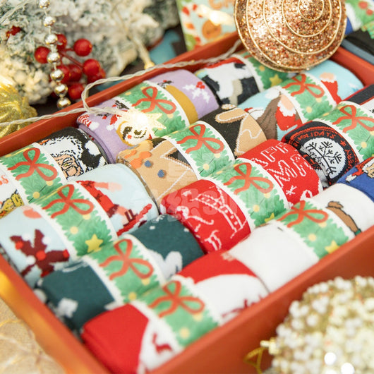 Calcetines Navideños para Hombre - Diseño Alce y Papá Noel en Algodón Premium - Image 50