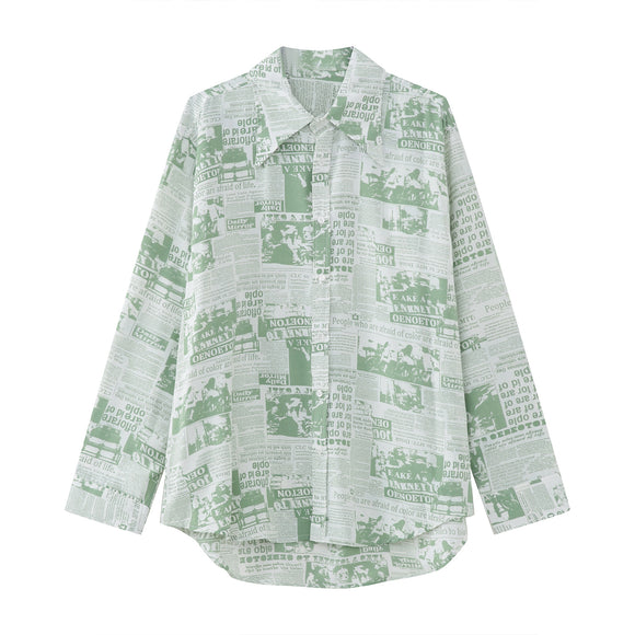 Playera Estilo Artístico con Estampado Periódico Coreano