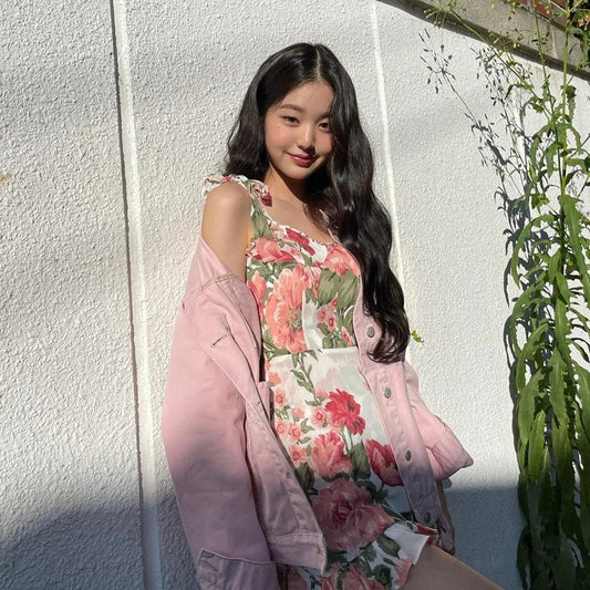 Vestido Strapless de Chifón Ajustado con Estampado Elegante