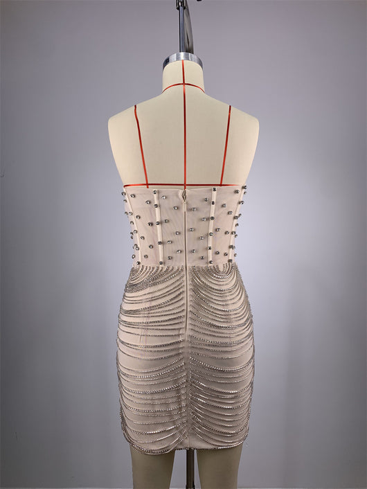Vestido Mini Ajustado con Hombros Descubiertos y Detalles de Diamantes - Image 9