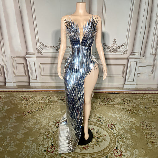 Vestido de Noche Elegante con Lentejuelas y Abertura Lateral