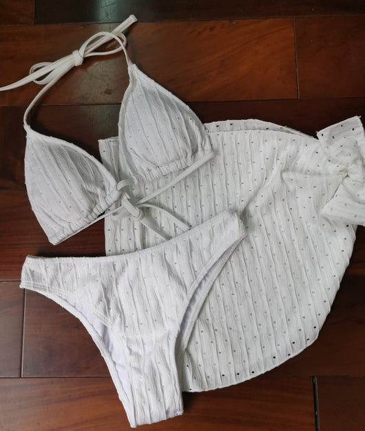 Bikini Blanco Tres Piezas con Falda de Malla - Image 5