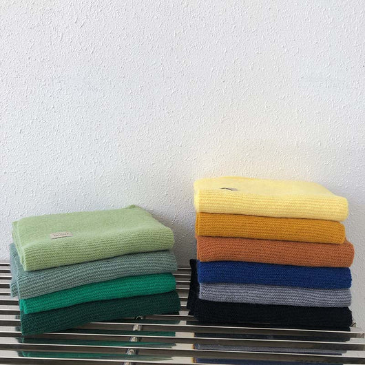 Bufanda Tejida Suave en Colores Lisos - Abrigo Versátil para Mujer - Image 12