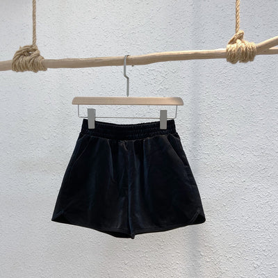 Shorts de Cuero Talle Alto y Ajustado - Image 10
