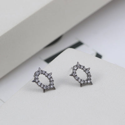 Aretes de Diamante con Diseño Geométrico Irregular Hueco - Image 10