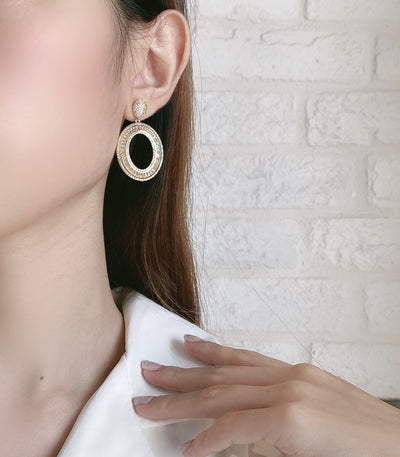 Aretes Redondos de Moda con Piedras de Cristal Incrustadas - Image 5
