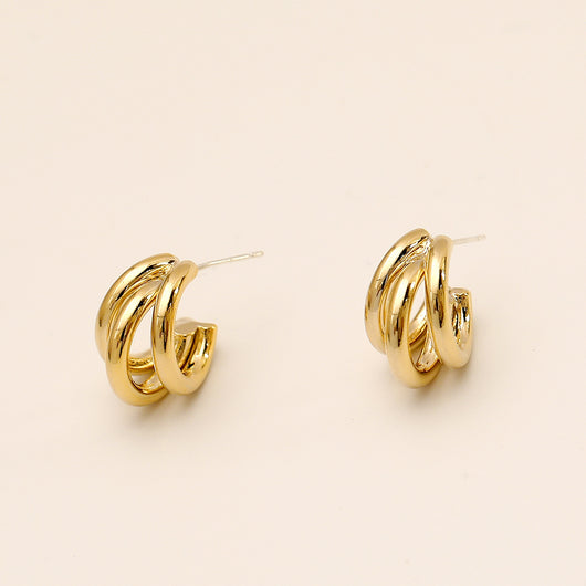 Aretes Minimalistas de Tres Capas - Diseño Elegante y Sofisticado - Image 5
