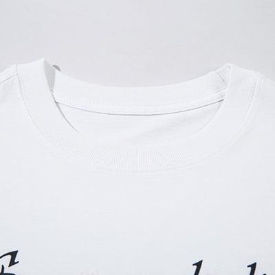 Playera Holgada Mariposas y Letras para Hombre - Comodidad de Verano - Image 4