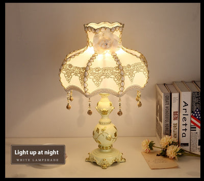 Lámpara de Mesa Romántica Estilo Europeo con Luz Cálida para Dormitorio - Image 11