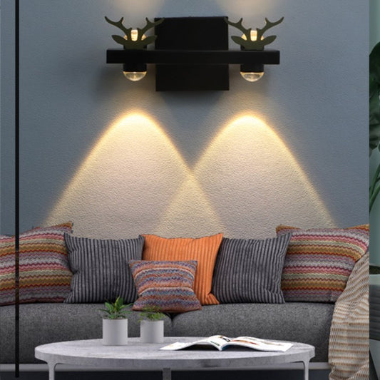 Lámpara de Pared Dorada Crown - Iluminación Elegante para Dormitorio, Sala y Pasillos