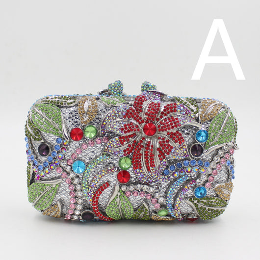 Clutch Elegante con Flores y Cristales Brillantes - Image 13