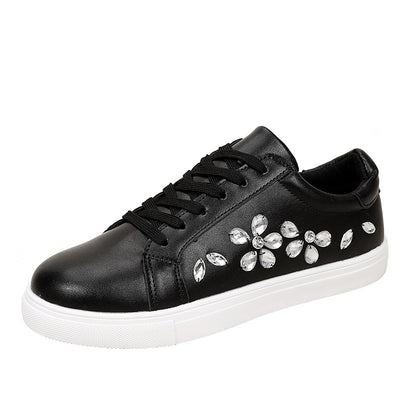 Tenis Blancos Coreanos con Bordado Casual y Suela Plana - Image 12