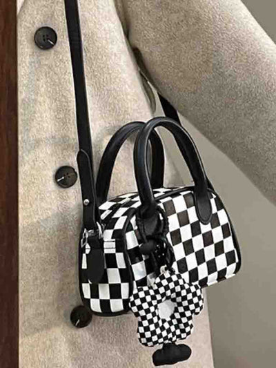 Bolso Pequeño Cuadros con Dije de Flor - Diseño Exclusivo y Moderno - Image 5