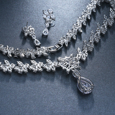 Conjunto de Collar y Aretes de Circón Brillante - Image 2