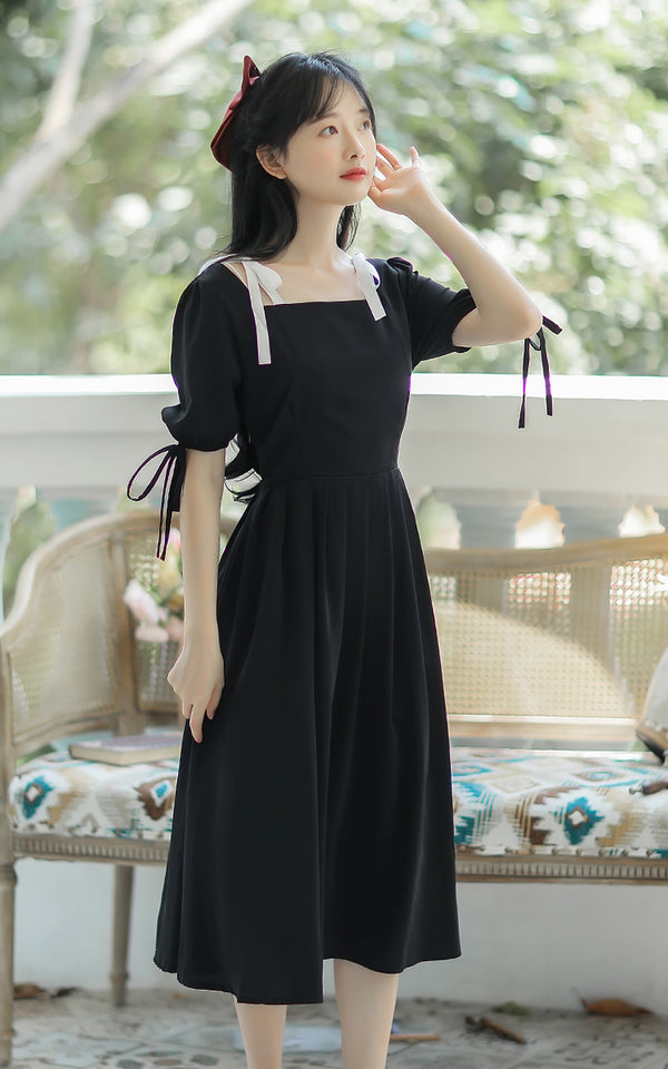 Vestido Negro Ajustado a la Cintura - Diseño Elegante para Mujer