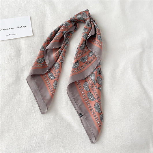 Pañuelo Cuadrado Mujer 70cm Estampado Pájaros y Letras - Image 9