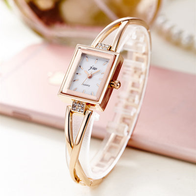 Reloj de Pulsera Electrónico Retro para Mujer con Banda de Acero Inoxidable Resistente al Agua - Image 4