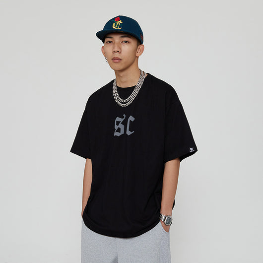 Camiseta Estampada con Letras Estilo Urbano Americano para Hombre - Image 2