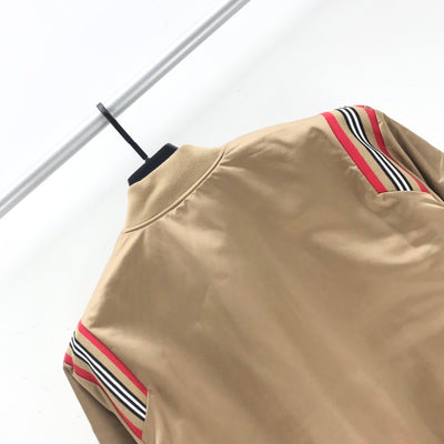 Chaqueta Corta para Hombre Acolchada en Plumón de Pato Blanco Cálido - Image 9