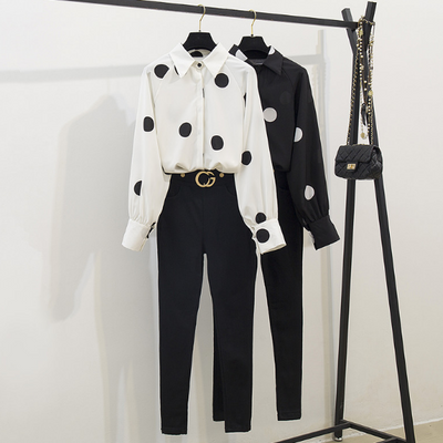 Conjunto Elegante: Blusa de Gasa y Pantalón Talle Alto - Image 8