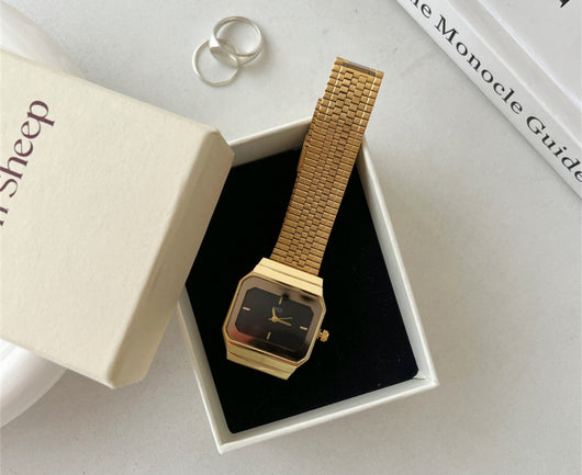Reloj Cuadrado Dorado Elegante Diseño Retro - Image 3
