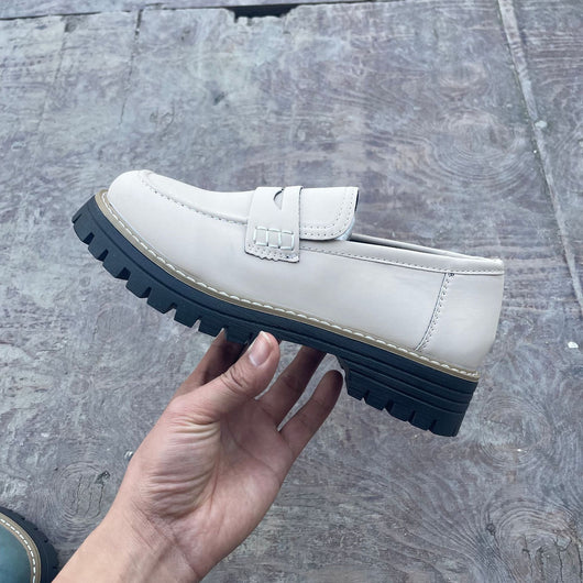 Zapatos Casuales de Cuero para Mujer Talla Grande - Image 9